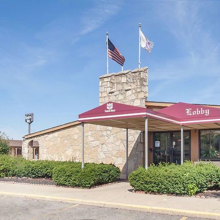 Knights Inn Toledo West Exterior foto